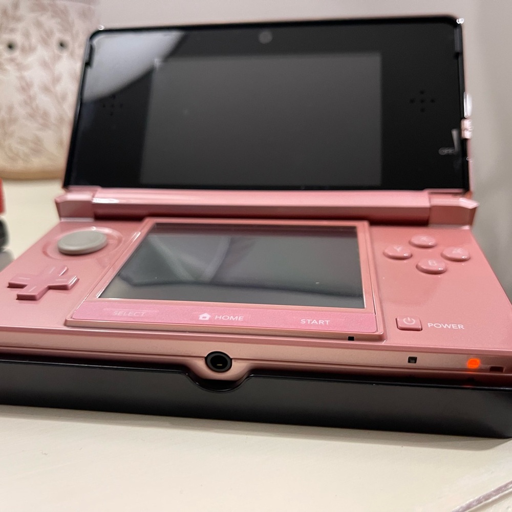 Nintendo 3DS Pink Console | Tested & Working | Charger Included